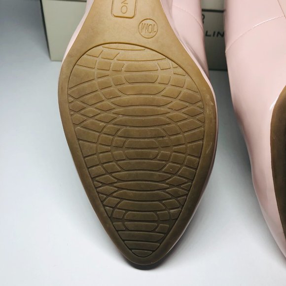 Bandolino Patent Wedge Pumps-Light Pink 10M - Picture 9 of 13